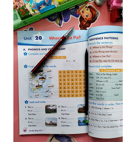 Tiếng Anh 3 - Sách Bài Tập - Ảnh 2